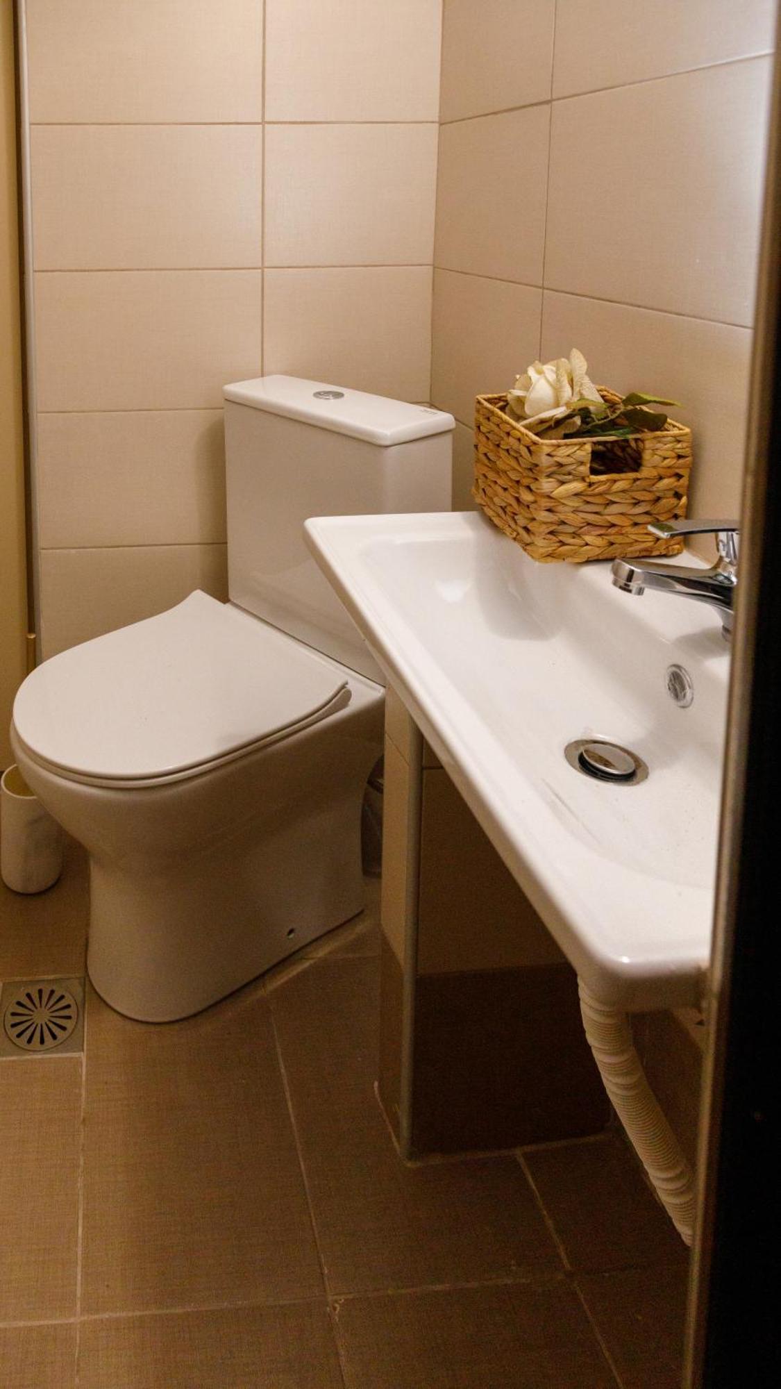 Hill House Apartment Кавала Екстериор снимка