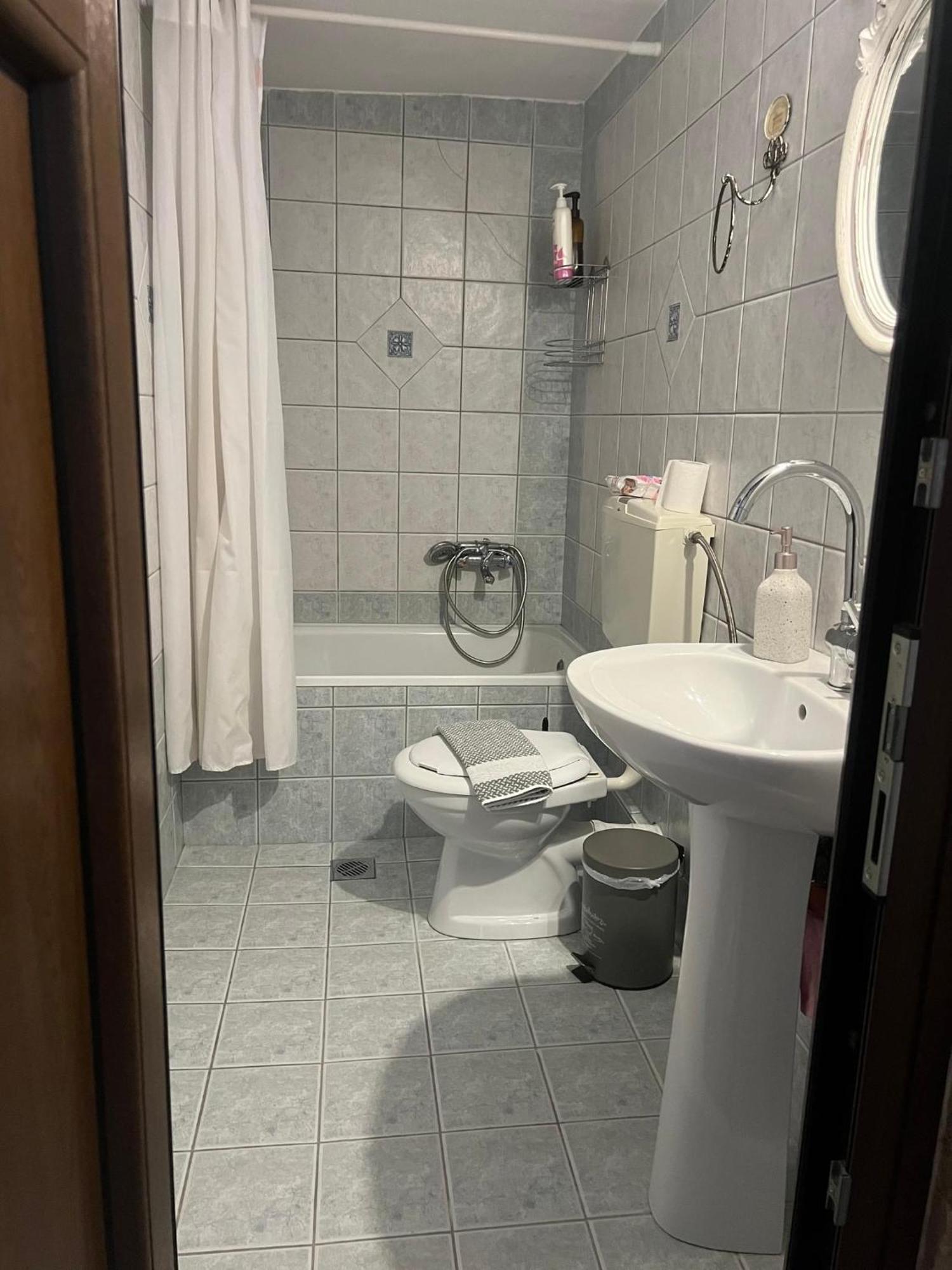 Hill House Apartment Кавала Екстериор снимка